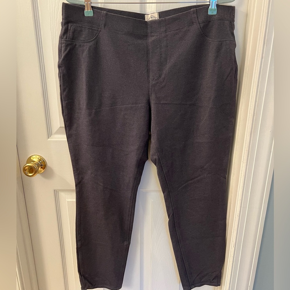 St John’s Bay Gray Pull-On pants Sz XL
